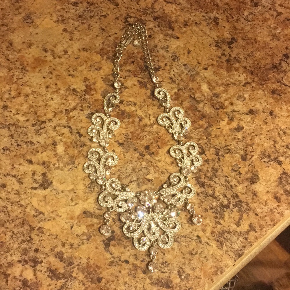 Gorgeous! Faux diamond necklace